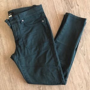 BDG moto style jean size 28
